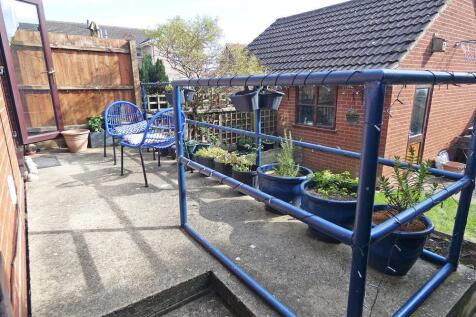 2293gdnseatingterrace.jpg