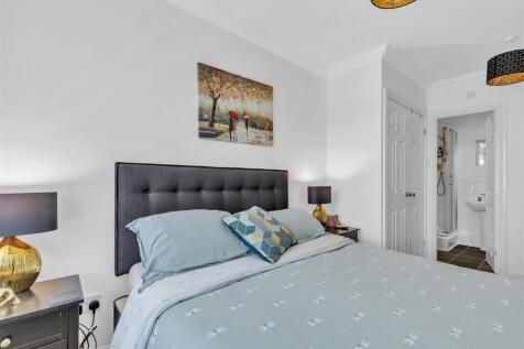 bed 1b.jpg