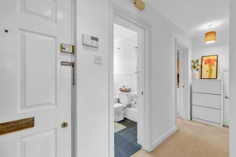 hallway 1.jpg