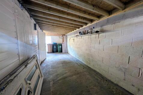 garage 1.jpg
