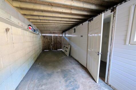 garage 2.jpg