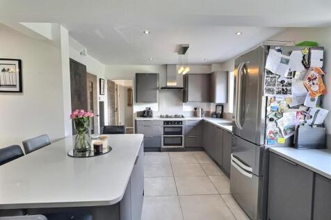 Open Plan Kitchen Diner &amp; Lounge