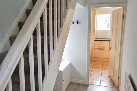 Hallway to Kitchen