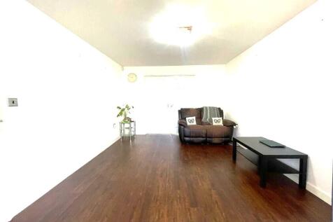 2 lounge.jpeg