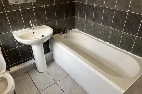 Bathroom1.jpg