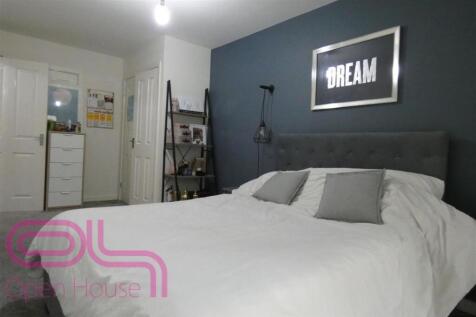 Smoothfield - Bedroom 1 of 2.jpg