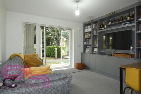 Smoothfield - Living Room 1 of 2.jpg