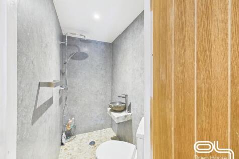 Bathroom 3