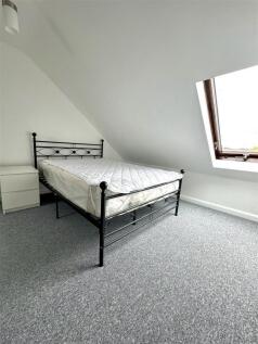 bedroom .JPEG