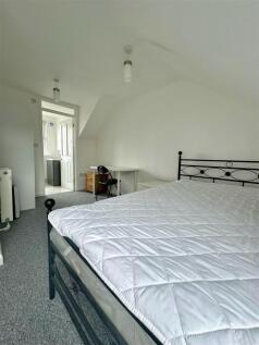 bedroom 1.JPEG