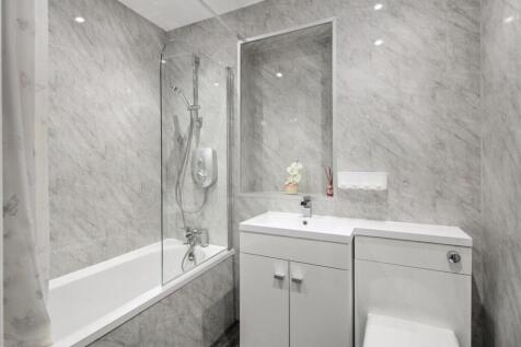 13 - Bathroom 1.jpg