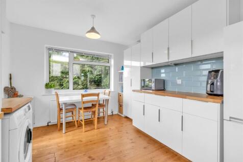 Kitchen 1a.JPG