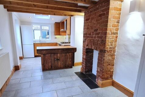 Kitchen &amp; Dining