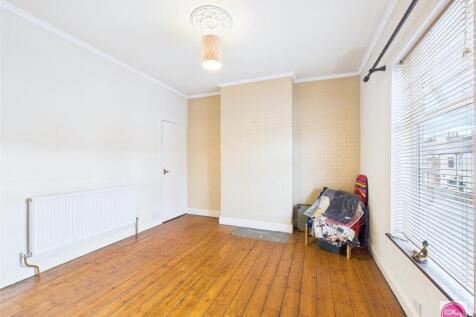 Anglesey Road, Burton on Trent (30).jpg