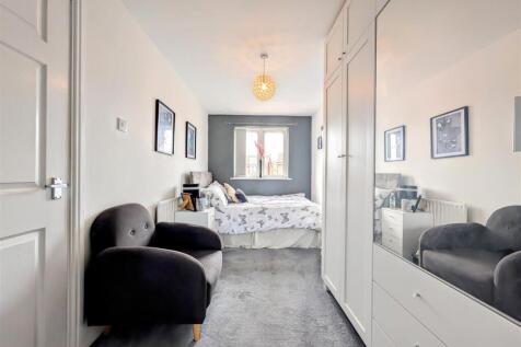 2nd bedroom 1.jpg