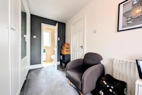 2nd bedroom 2.jpg