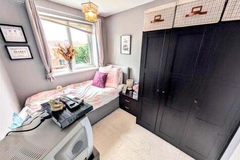 3rd bedroom.jpg