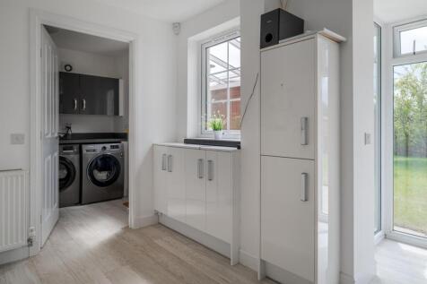 Kitchen 4a.jpg