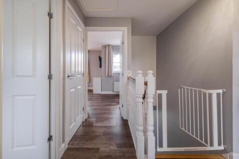 Hallway 3.jpg