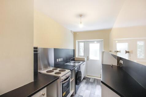 11 - Kitchen 1.jpg
