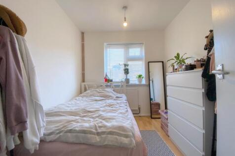BEDROOM2.jpg