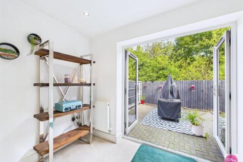 Cross Street, Castle Gresley (10).jpg