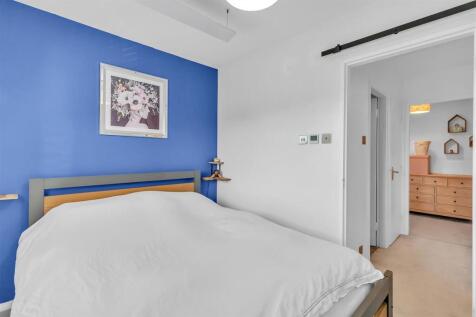 Bed 1a.JPG