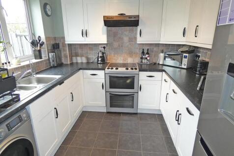 2295kitchen.jpg