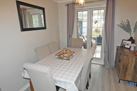 2295diningrm.jpg