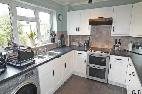 2295kitchen2.jpg
