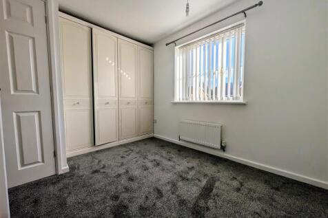 bedroom 1 1.jpg