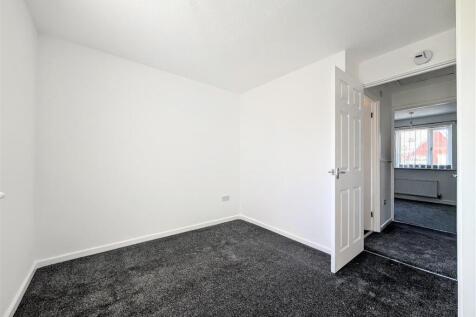 bedroom 1 2.jpg