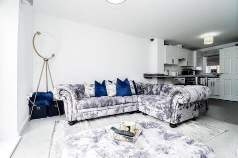 lounge 1.jpg