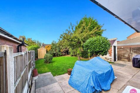 Main Street, Overseal (31).jpg