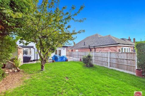 Main Street, Overseal (33).jpg