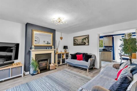 living room 1.jpg