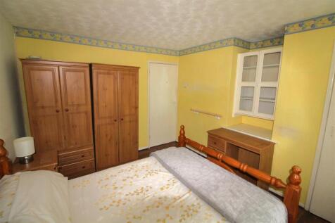 Bedroom 1.2.JPG