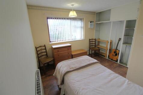 Bedroom 2.3.JPG