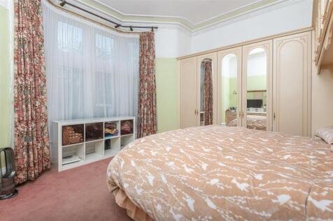 Bedroom 5/Dining Room