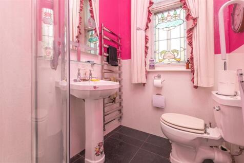 Ground Floor Bathroom