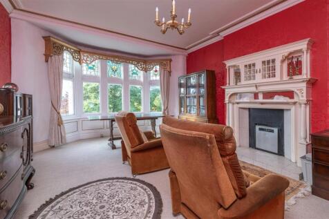 Additional Lounge/Bedroom