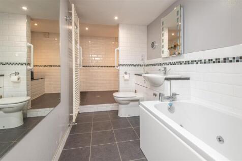 Wetroom with Heated Flooring
