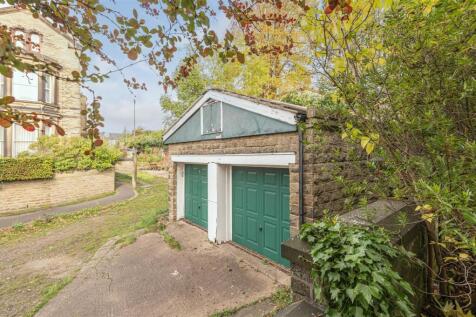 Detached Double Garage
