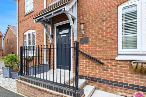 Reading Avenue, Church Gresley (4).jpg