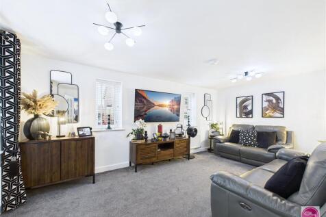 Reading Avenue, Church Gresley (18).jpg