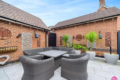 Reading Avenue, Church Gresley (7).jpg