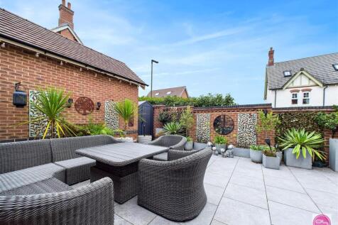 Reading Avenue, Church Gresley (8).jpg