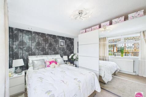 Briar Close, Newhall.jpg