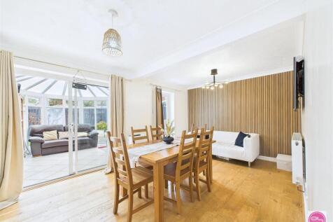 Potters Croft, Swadlincote (12).jpg