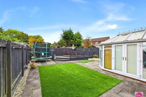 Potters Croft, Swadlincote (35).jpg